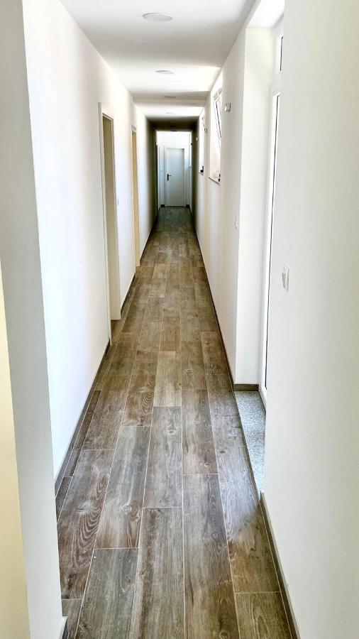 Studio Apartmani Kaja I Iva Sinj Extérieur photo