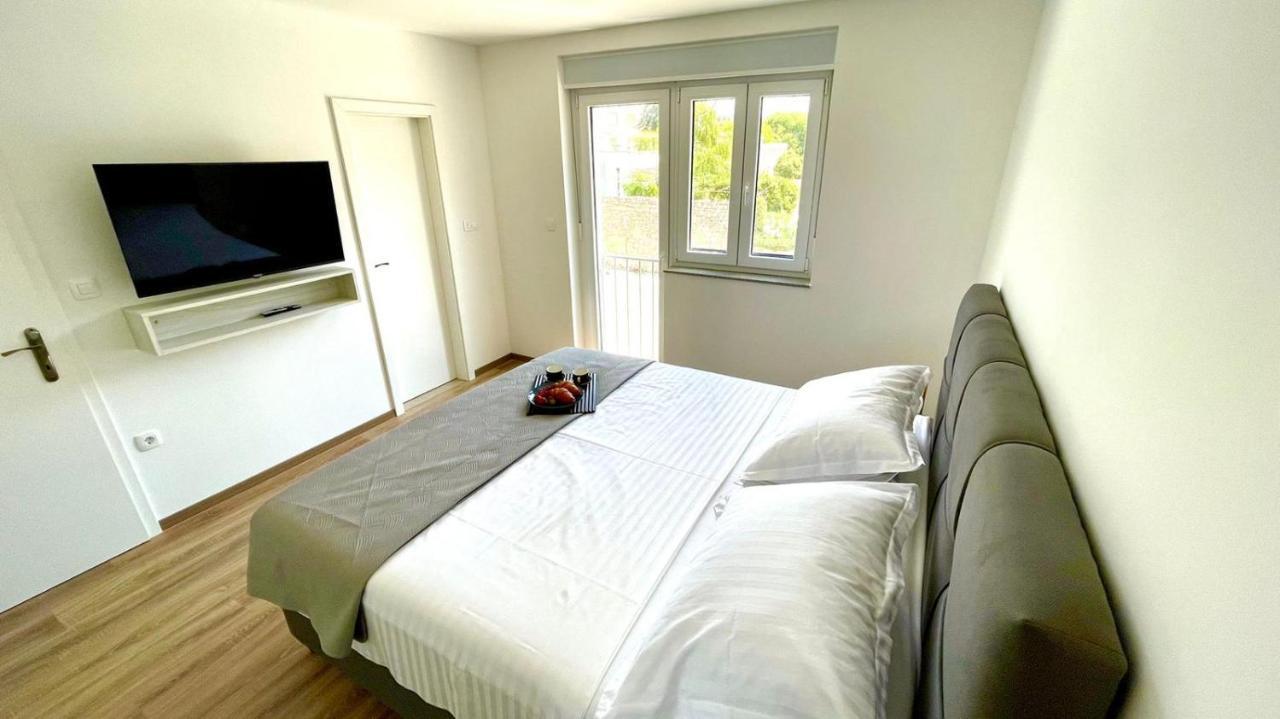 Studio Apartmani Kaja I Iva Sinj Extérieur photo